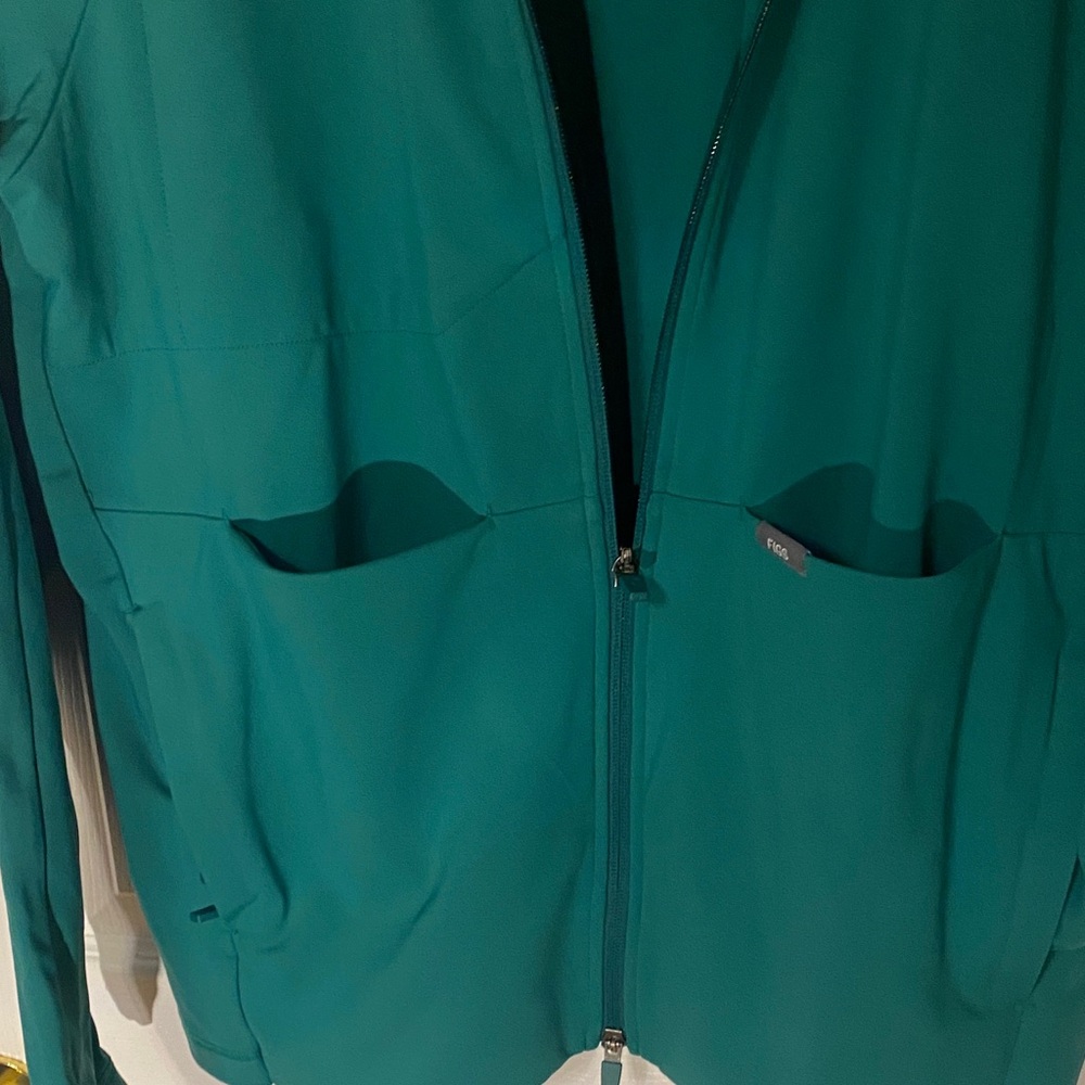 Figs Men's Teal Lightweight Jacket - Picture 3 of 7
